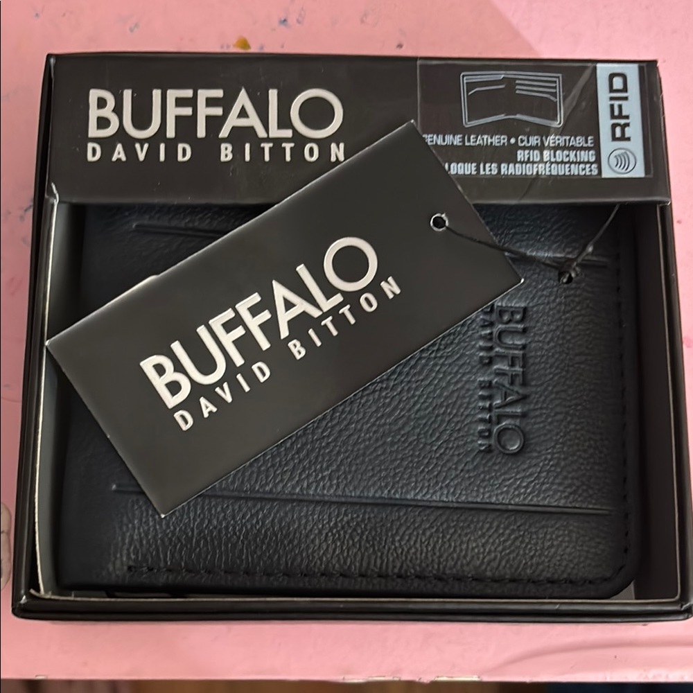 Buffalo David Bitton Navy Key & Card Holder